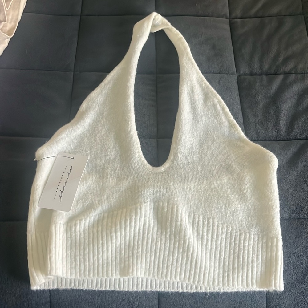 American Treads Halter style v neck sweater